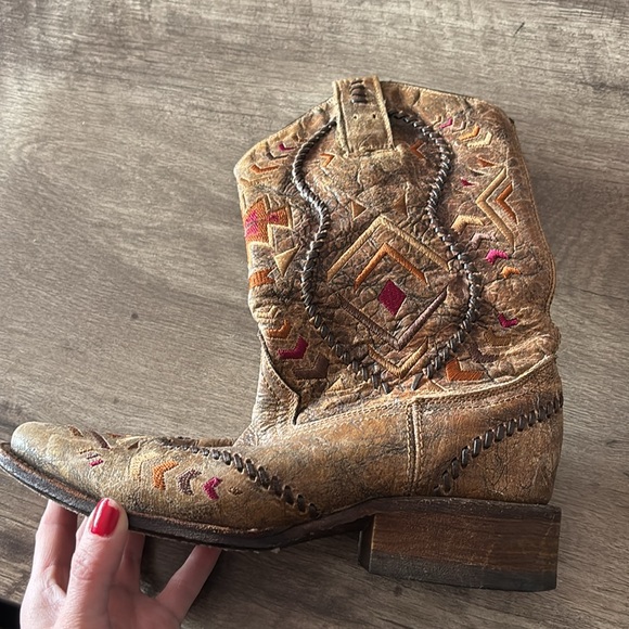 Vtg Corral Brown Embroidered Cowboy Boots size 7.5 - Picture 6 of 7